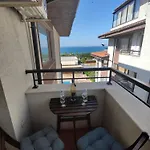 Violeta - With Sea View In 1st Line Sarafowo Apartment