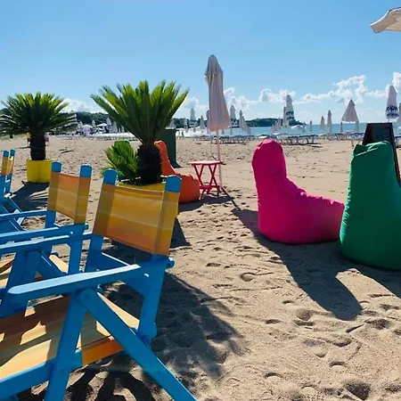 Apartament Violeta - With Sea View In 1st Line Sarafowo *